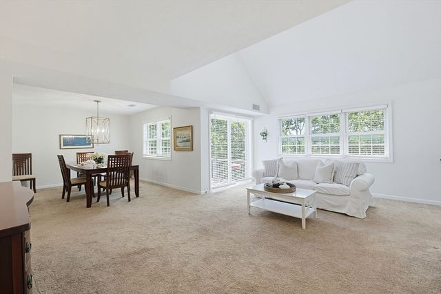 16 Valiant Way 16, Salem, MA 01970