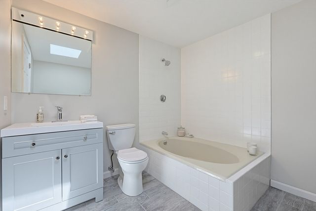 16 Valiant Way 16, Salem, MA 01970