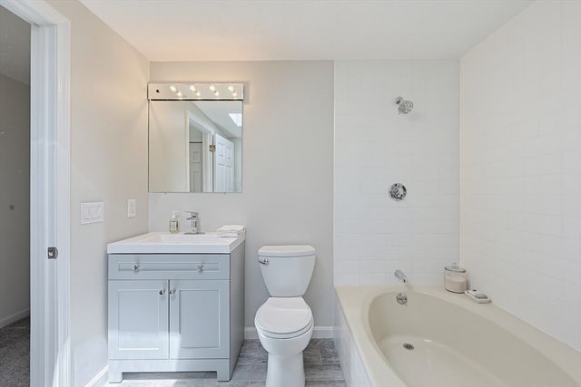 16 Valiant Way 16, Salem, MA 01970