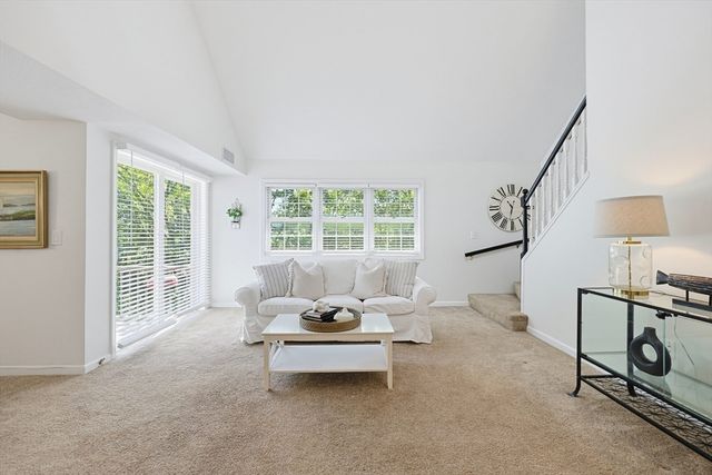 16 Valiant Way 16, Salem, MA 01970