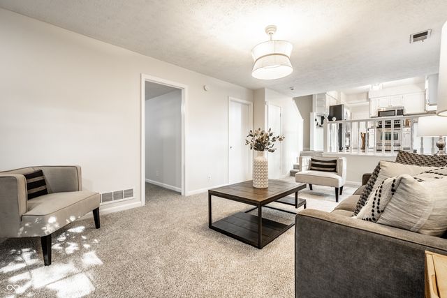 8815 Deer Run Drive, Indianapolis, IN 46256