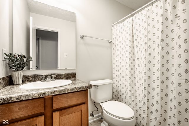 8815 Deer Run Drive, Indianapolis, IN 46256