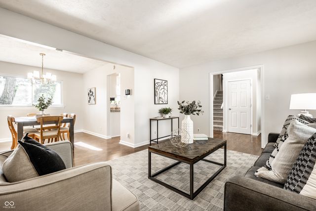 8815 Deer Run Drive, Indianapolis, IN 46256