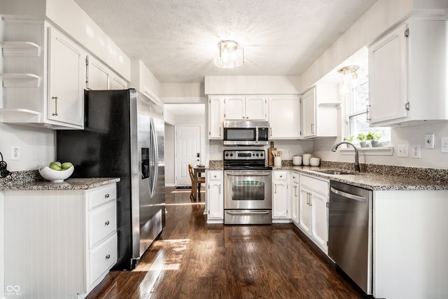 8815 Deer Run Drive, Indianapolis, IN 46256