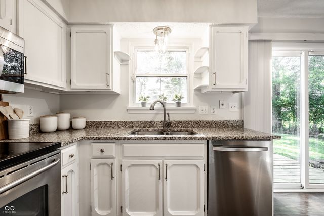 8815 Deer Run Drive, Indianapolis, IN 46256