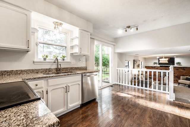 8815 Deer Run Drive, Indianapolis, IN 46256