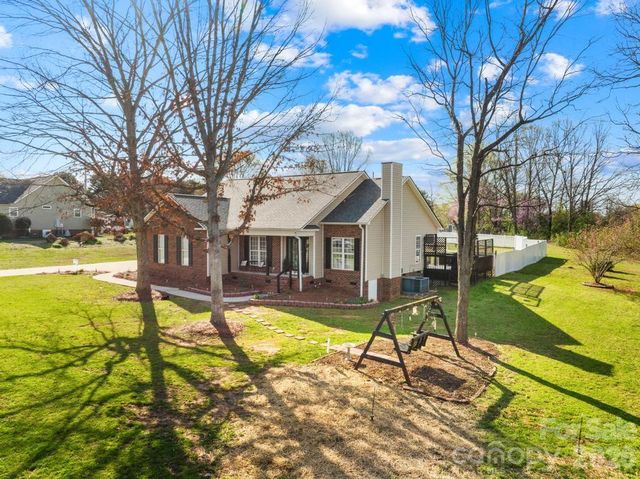 105 Laura Court, Cherryville, NC 28021