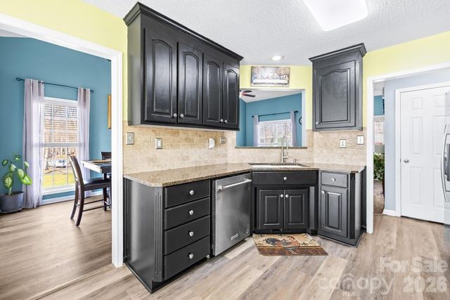 105 Laura Court, Cherryville, NC 28021