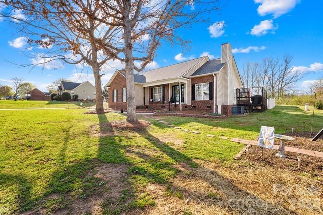 105 Laura Court, Cherryville, NC 28021