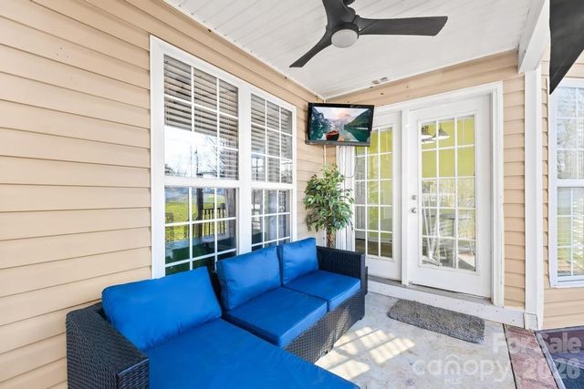 105 Laura Court, Cherryville, NC 28021