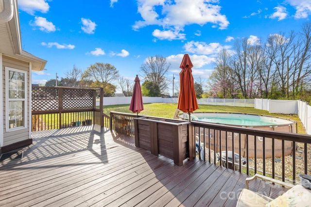 105 Laura Court, Cherryville, NC 28021