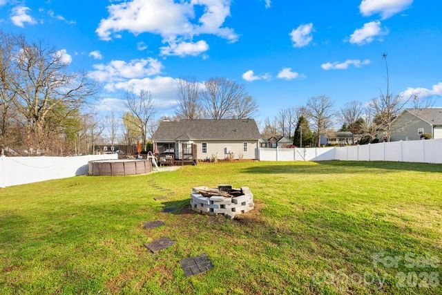 105 Laura Court, Cherryville, NC 28021