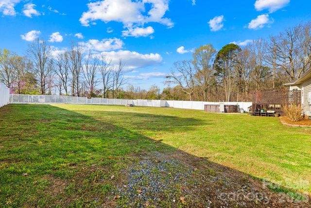 105 Laura Court, Cherryville, NC 28021