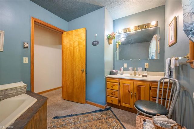 3987 Webbs Mill Road N, Floyd, VA 24149