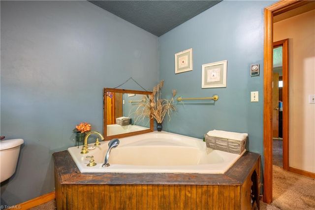 3987 Webbs Mill Road N, Floyd, VA 24149