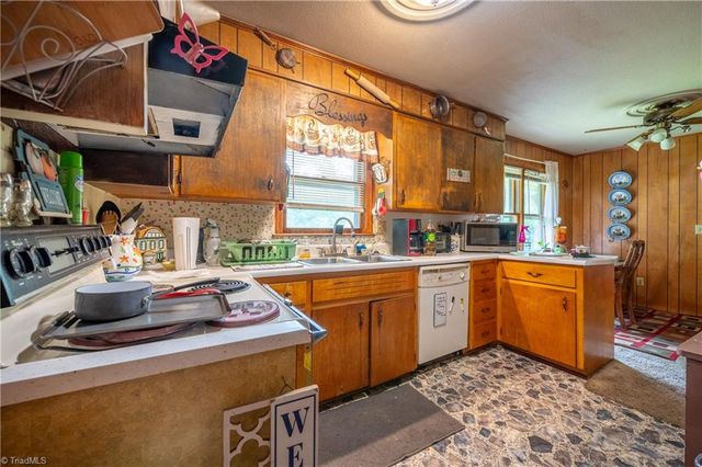 3987 Webbs Mill Road N, Floyd, VA 24149