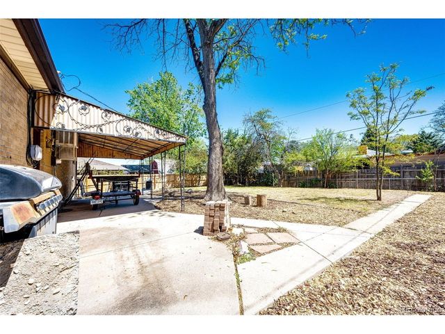 10880 Mildred Dr, Northglenn, CO 80233