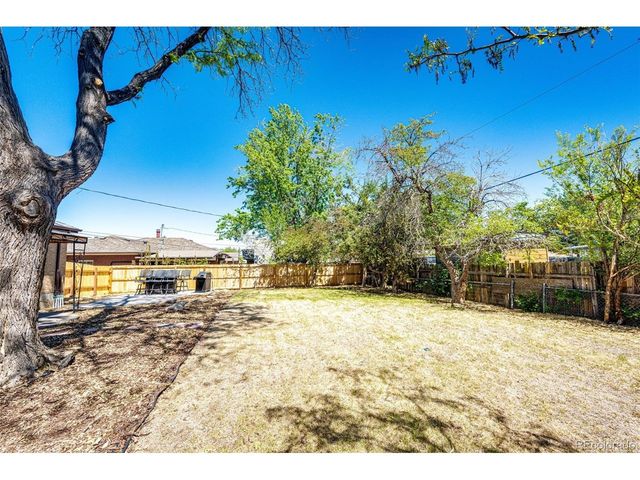 10880 Mildred Dr, Northglenn, CO 80233