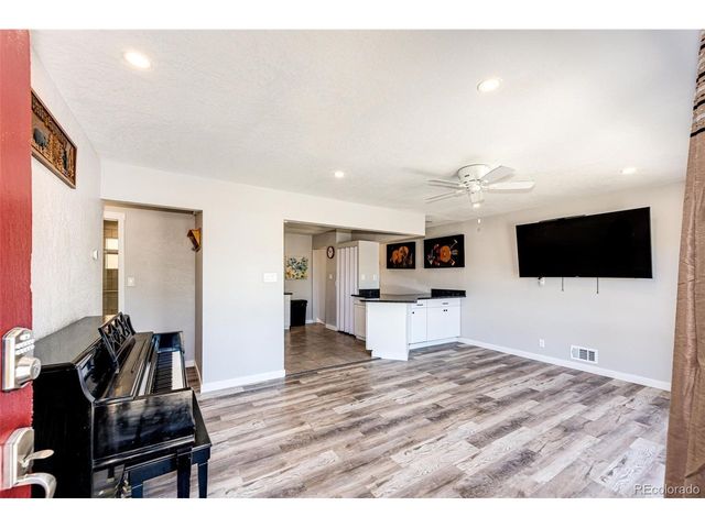 10880 Mildred Dr, Northglenn, CO 80233