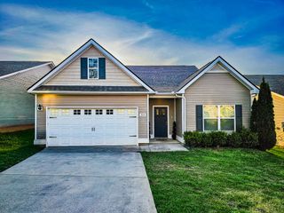 404 Tines Dr, Shelbyville, TN 37160