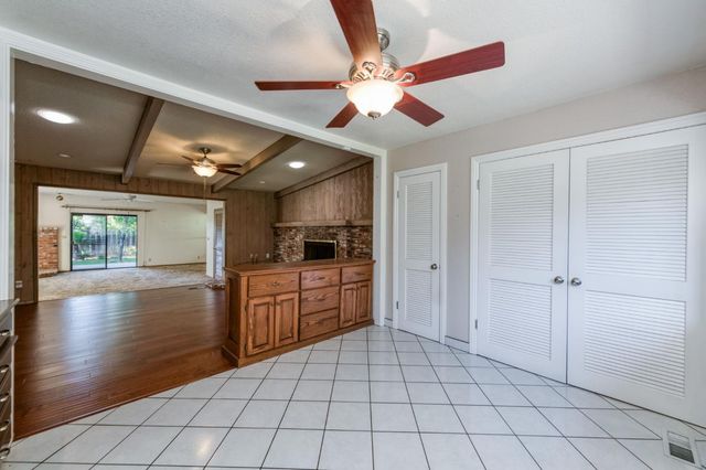 181 W Dovewood Lane, Fresno, CA 93704