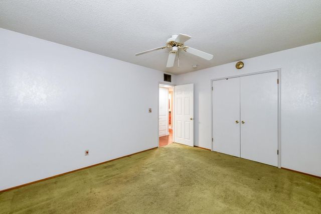 181 W Dovewood Lane, Fresno, CA 93704