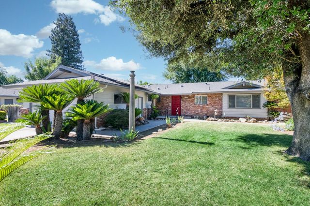 181 W Dovewood Lane, Fresno, CA 93704