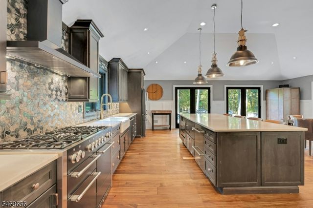 15 SHERWOOD DRIVE, Watchung Boro, NJ 07069