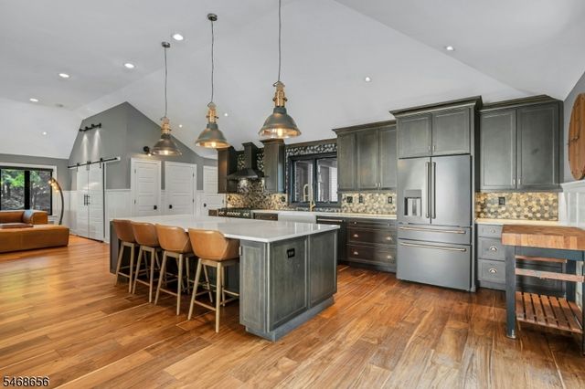 15 SHERWOOD DRIVE, Watchung Boro, NJ 07069
