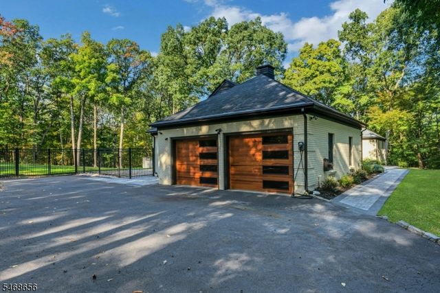 15 SHERWOOD DRIVE, Watchung Boro, NJ 07069