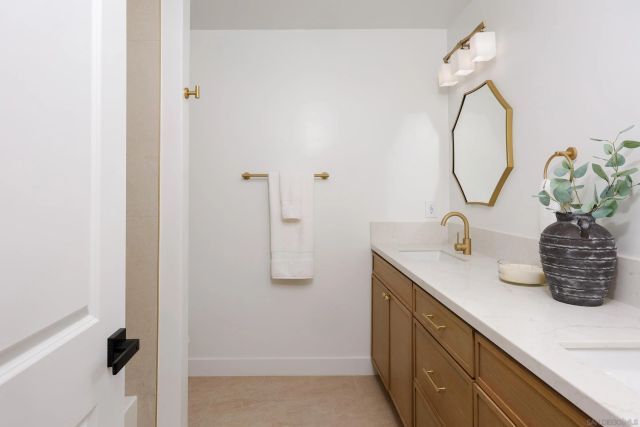 2403 Torrejon, Carlsbad, CA 92009