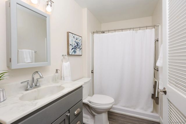 2403 Torrejon, Carlsbad, CA 92009