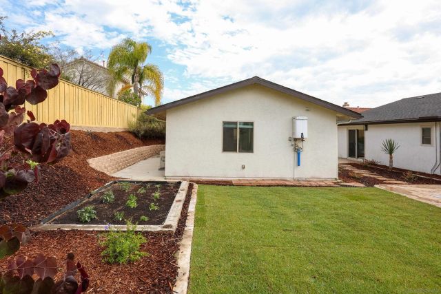 2403 Torrejon, Carlsbad, CA 92009