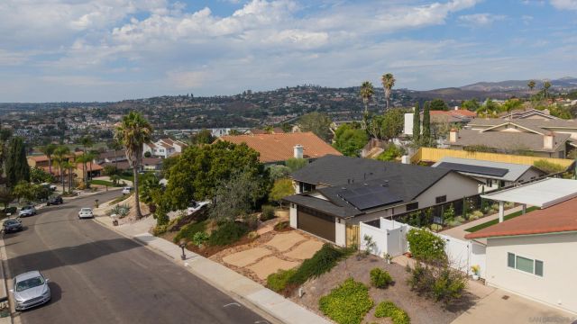 2403 Torrejon, Carlsbad, CA 92009