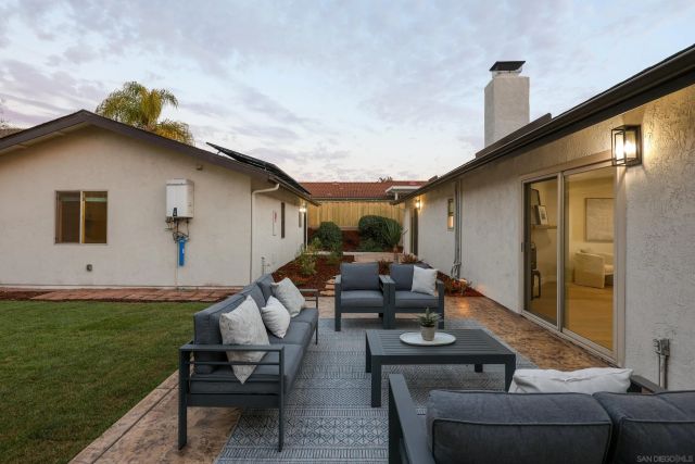 2403 Torrejon, Carlsbad, CA 92009