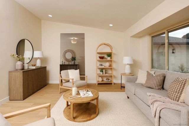 2403 Torrejon, Carlsbad, CA 92009