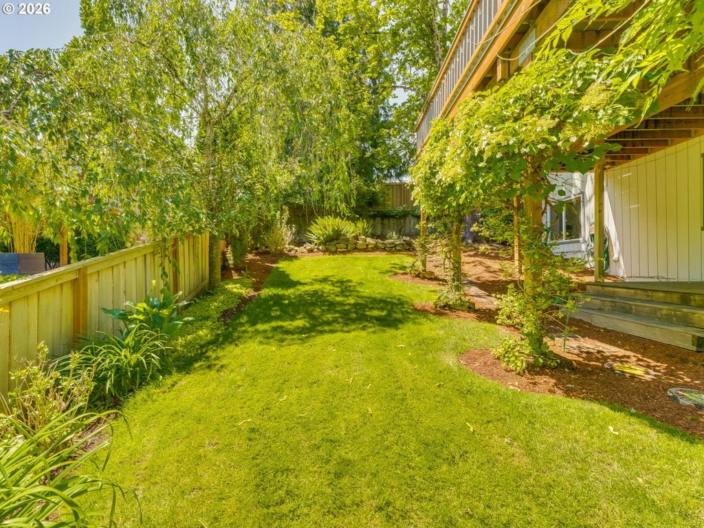 Image 42 of property listing at 800 Nw MICHELBOOK Ln, Mc Minnville, OR 97128