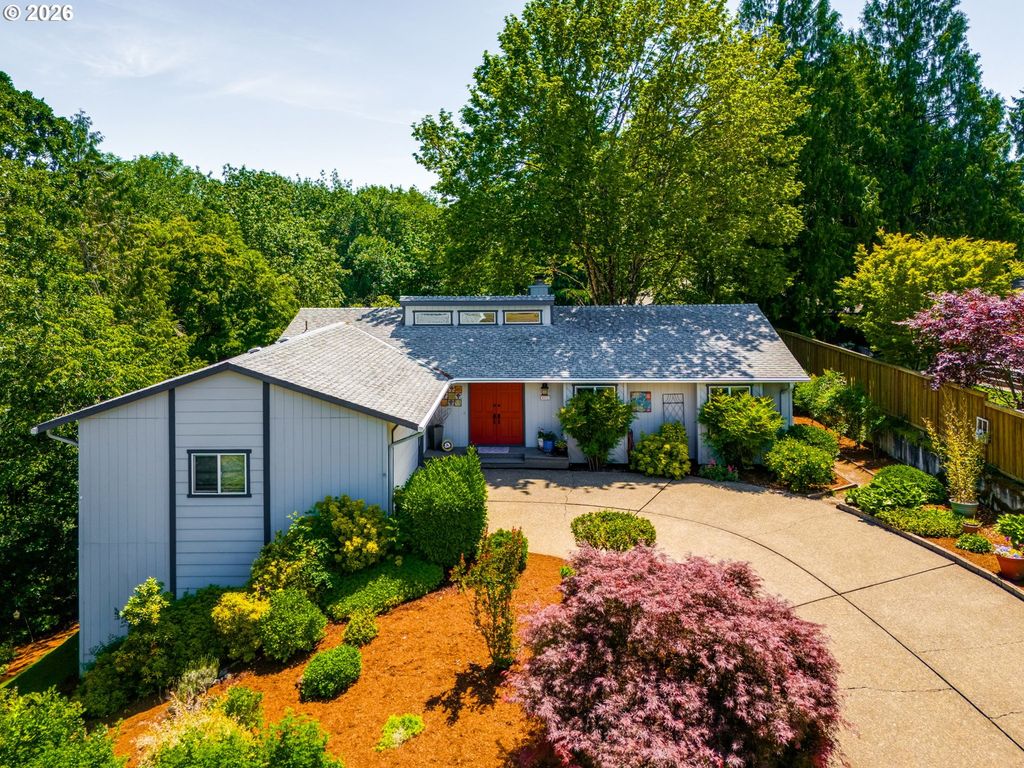 Image 44 of property listing at 800 Nw MICHELBOOK Ln, Mc Minnville, OR 97128