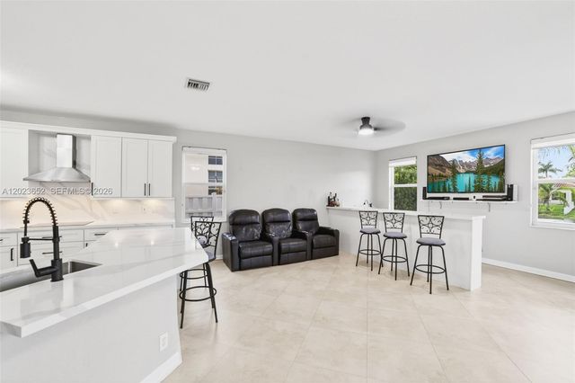 16387 NW 13th St, Pembroke Pines, FL 33028