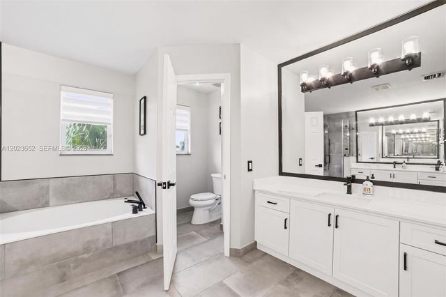 16387 NW 13th St, Pembroke Pines, FL 33028