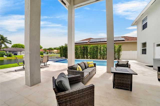 16387 NW 13th St, Pembroke Pines, FL 33028