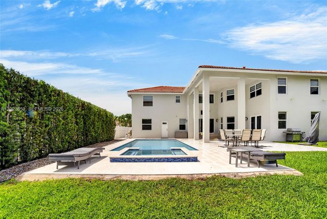 16387 NW 13th St, Pembroke Pines, FL 33028