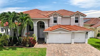 16387 NW 13th St, Pembroke Pines, FL 33028