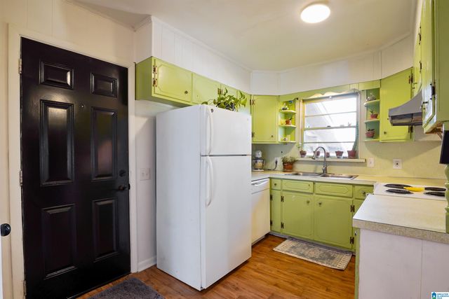 837 WALNUT STREET, Bessemer, AL 35020