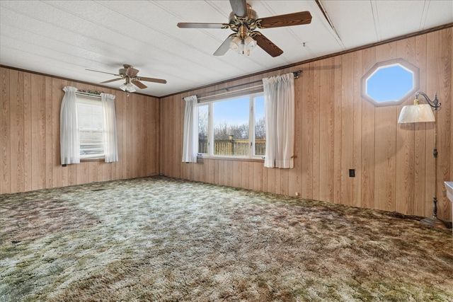 20 Jean St, Rostraver, PA 15012