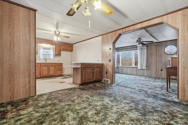 20 Jean St, Rostraver, PA 15012