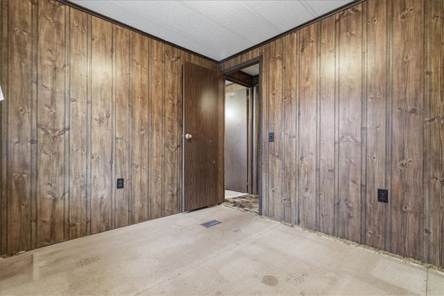 20 Jean St, Rostraver, PA 15012