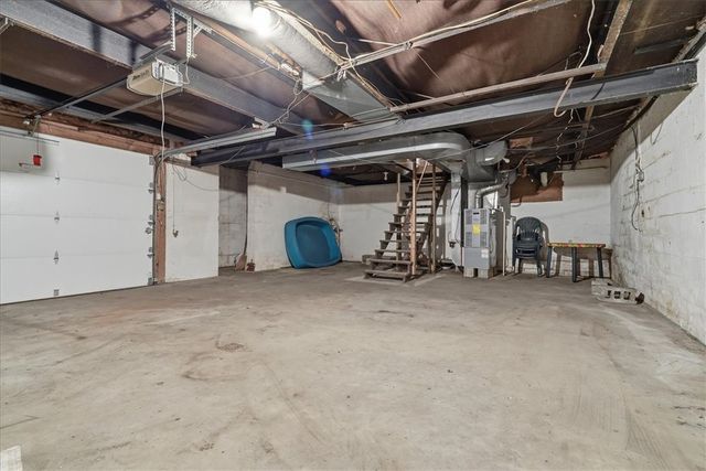 20 Jean St, Rostraver, PA 15012