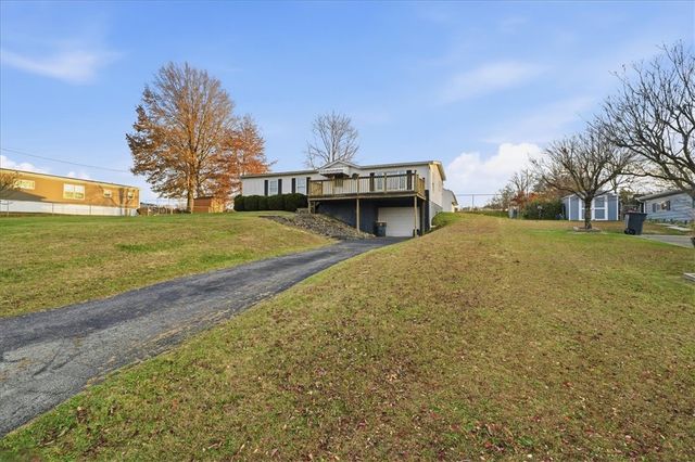 20 Jean St, Rostraver, PA 15012