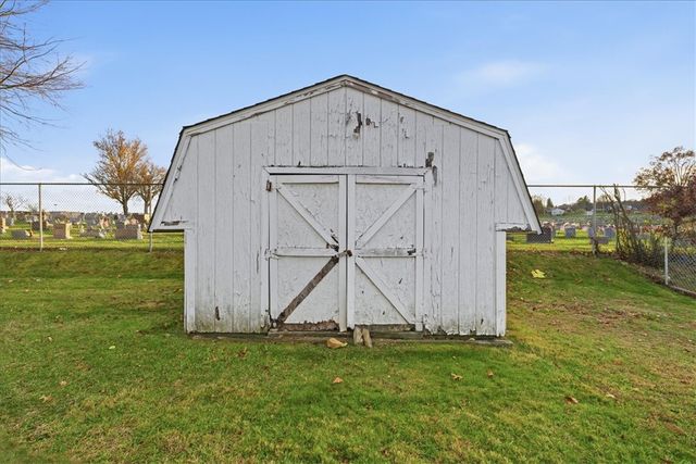 20 Jean St, Rostraver, PA 15012